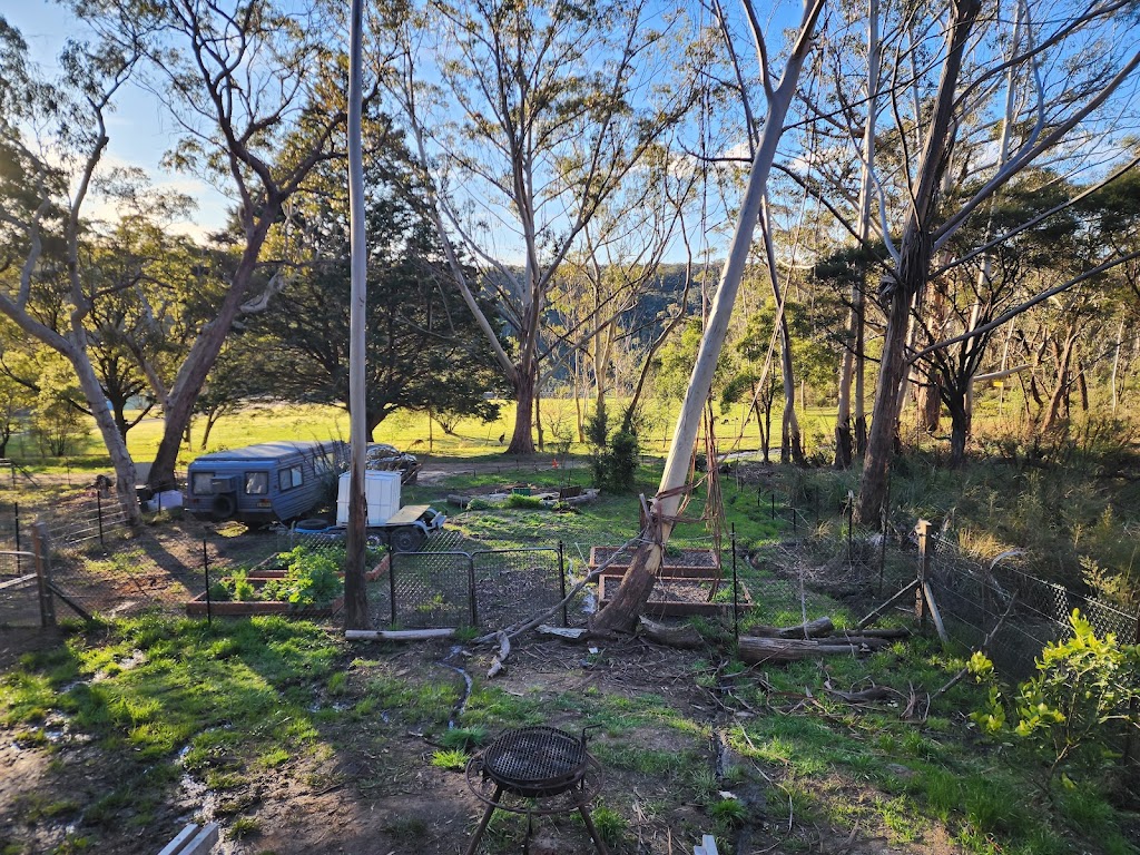 Hathill Adams Rock Water & Woodwork Retreat | 35 Bettington Rd, Blackheath NSW 2785, Australia | Phone: 0409 444 760