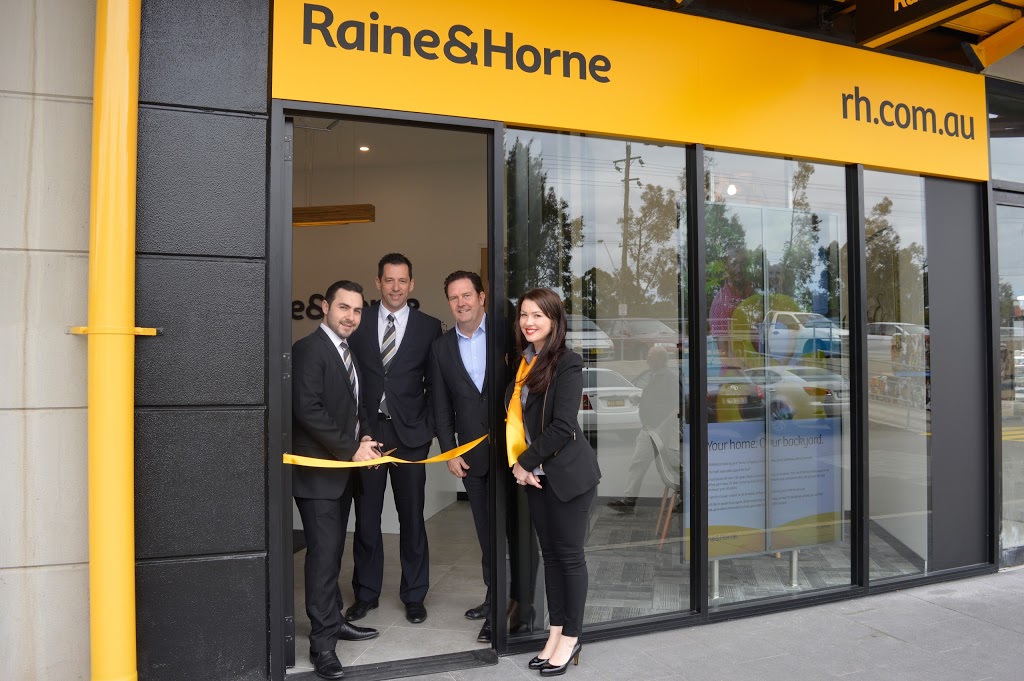 Raine & Horne Wetherill Park | real estate agency | Greenway Plaza, Shop 1e, 1183-1187 The Horsley Drive, Wetherill Park NSW 2164, Australia | 0297251445 OR +61 2 9725 1445