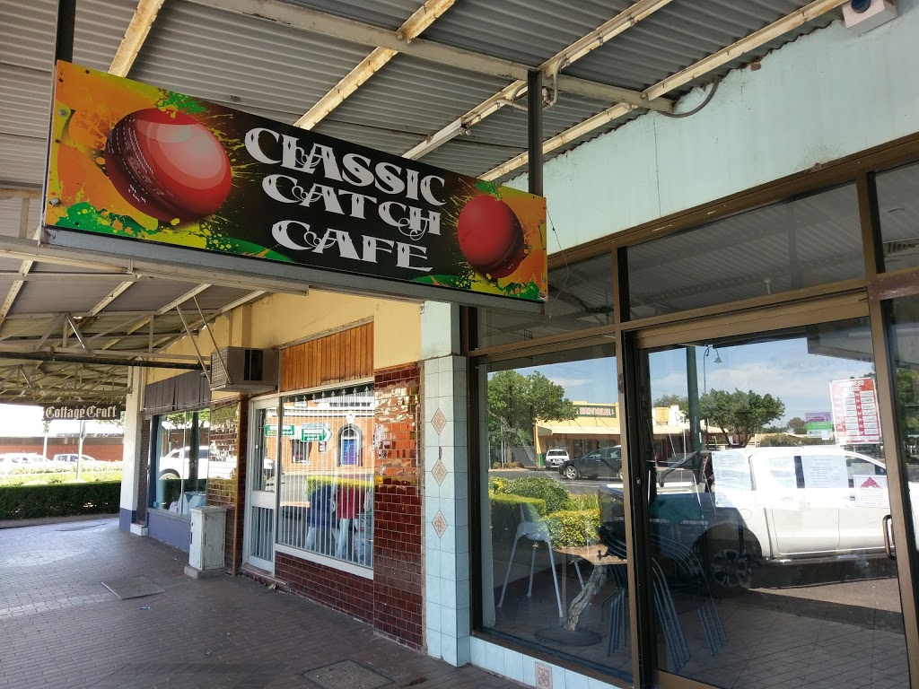 The Classic Catch Cafe | cafe | 5 Burraway St, Narromine NSW 2821, Australia | 0268894717 OR +61 2 6889 4717