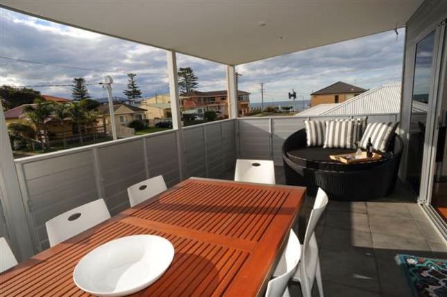 Dream Catcher Beach House | lodging | 5 Darley St, Shellharbour NSW 2529, Australia | 0433572313 OR +61 433 572 313