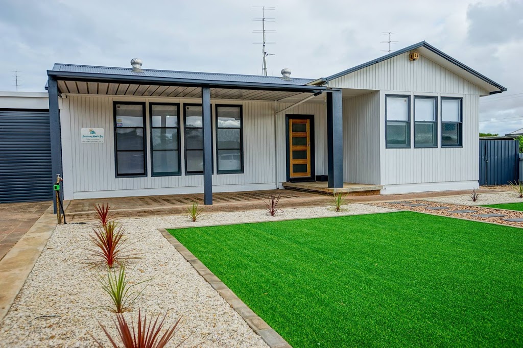 Breakaway Moonta Bay | 1 Carlisle St, Moonta Bay SA 5558, Australia | Phone: 0430 162 090