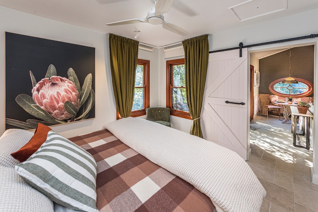 Fantoosh | 36 Conflict St, Sutton Forest NSW 2577, Australia | Phone: 0412 251 915