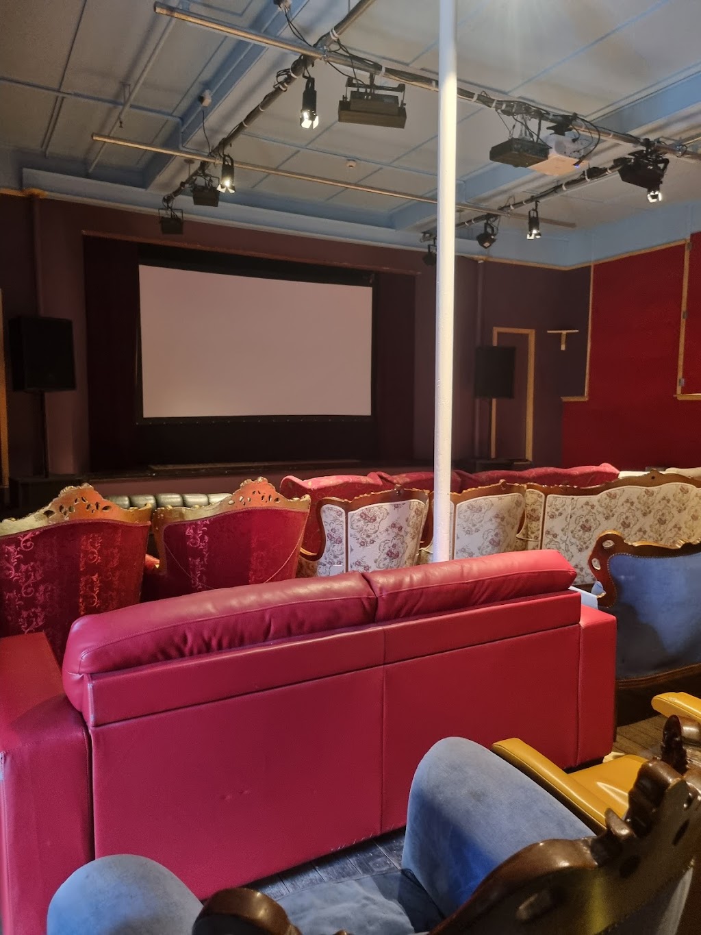 Rewind Cinema | 1 Girrabong Rd, Lenah Valley TAS 7008, Australia | Phone: 0444 560 973