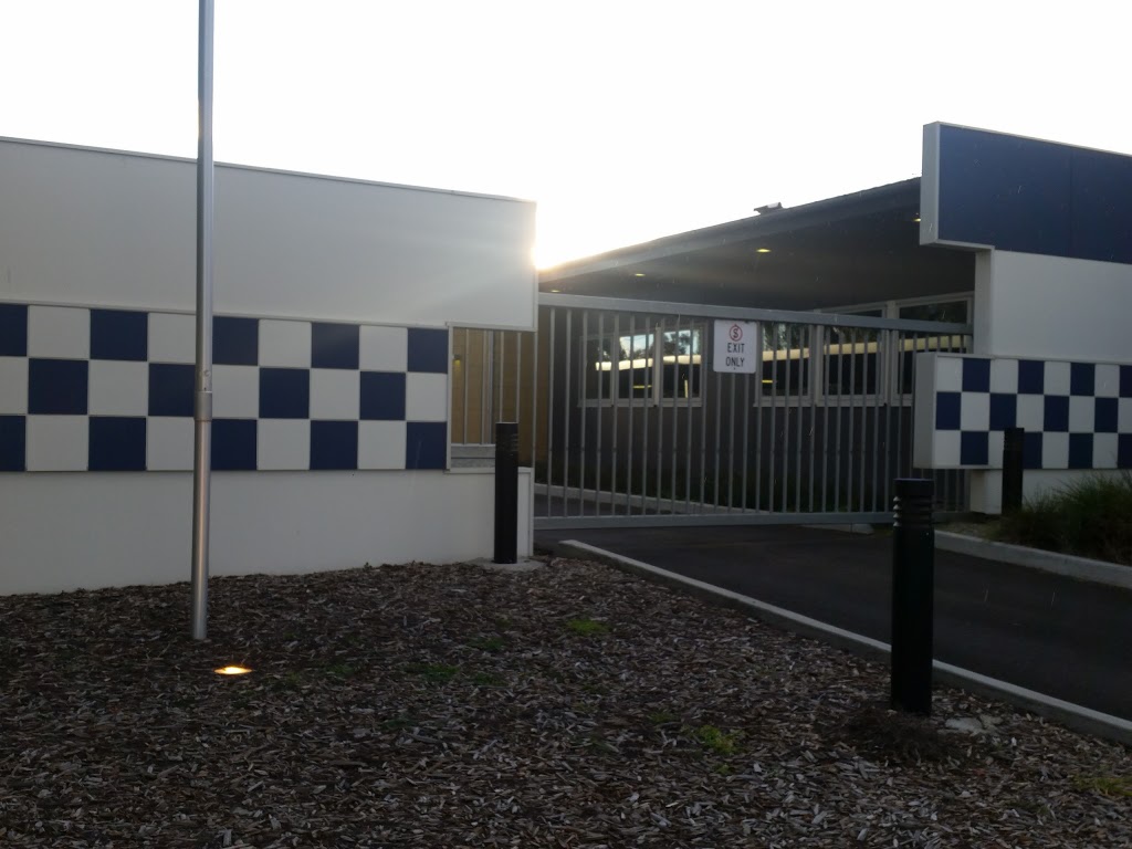 Lara Police Station | police | 6 Forest Rd S, Lara VIC 3212, Australia | 0352821241 OR +61 3 5282 1241