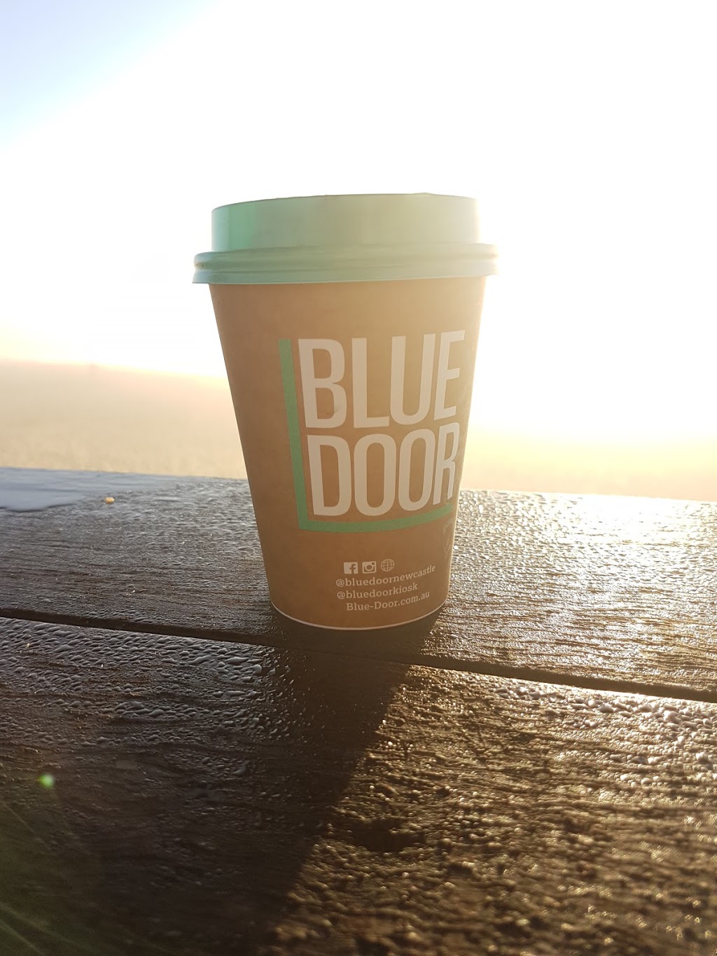 Blue Door Kiosk | cafe | Watkins St, Merewether NSW 2291, Australia | 0283771298 OR +61 2 8377 1298