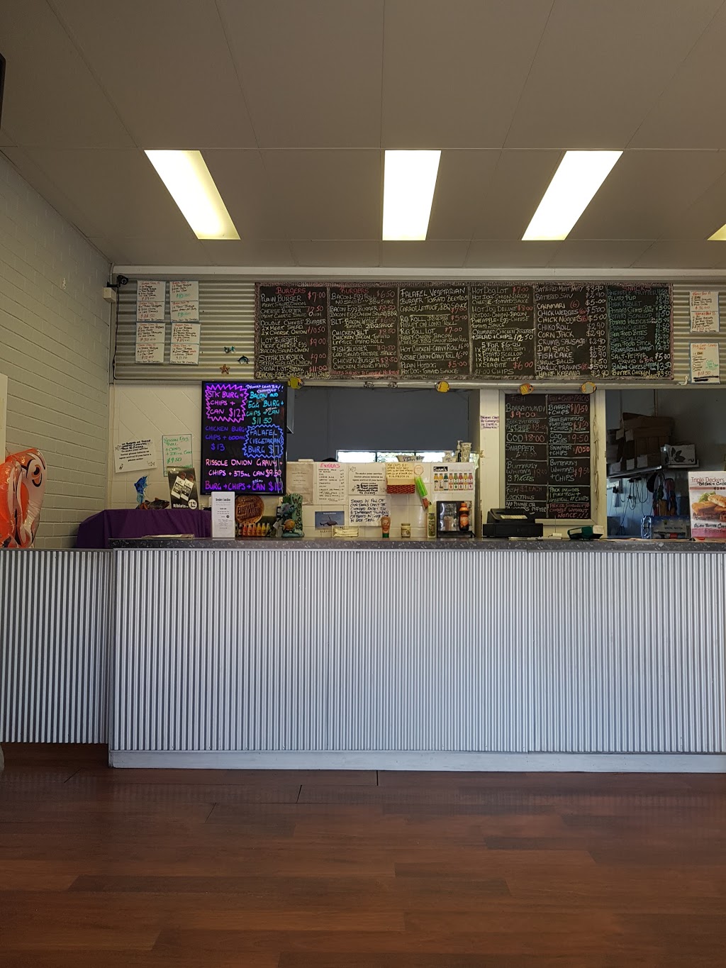 Breakers snackbar | meal takeaway | 2/150 Maine Rd, Clontarf QLD 4019, Australia | 0732840011 OR +61 7 3284 0011