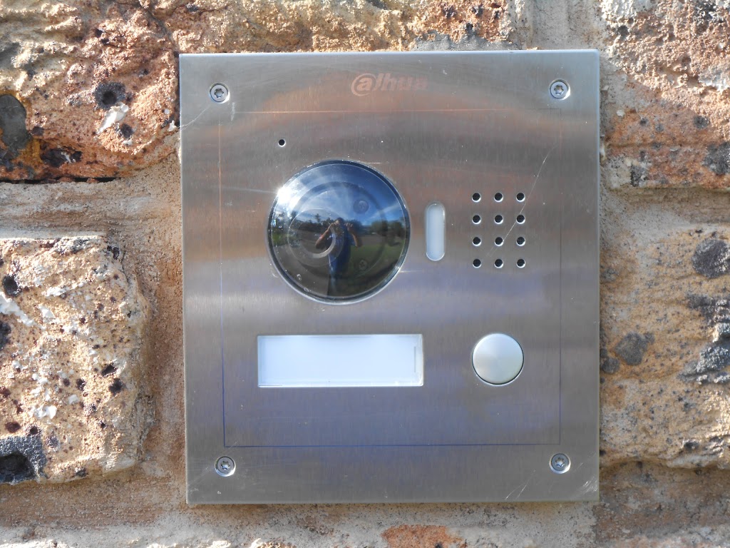 Alarm House Electronic Security | Coonawarra St, Edensor Park NSW 2176, Australia | Phone: 0413 073 738
