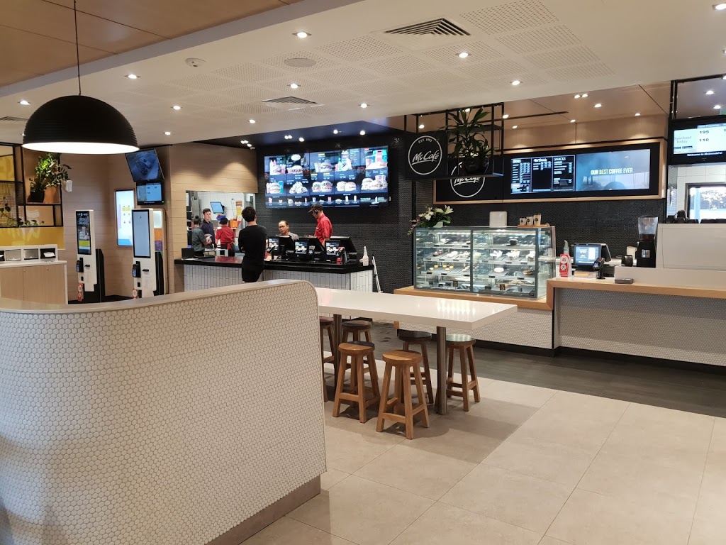 McDonalds Lakelands | 49 Banksiadale Gate, Lakelands WA 6180, Australia | Phone: (08) 9542 0933