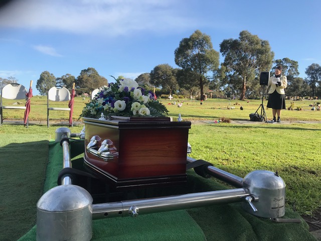 Templeton Family Funerals | cemetery | 2A Carmen St, Dandenong VIC 3175, Australia | 0397069555 OR +61 3 9706 9555