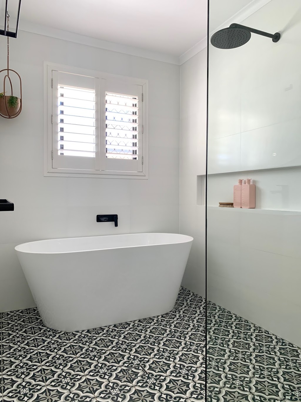 Dixon Bathroom Renovations | 630A Oxley Ave, Scarborough QLD 4020, Australia | Phone: 0402 610 327