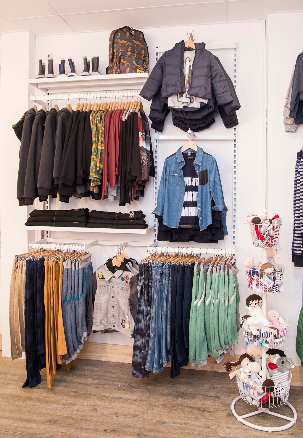Elvis & Violet Childrens Boutique | 3/77 Appin Rd, Appin NSW 2560, Australia | Phone: (02) 4631 1964