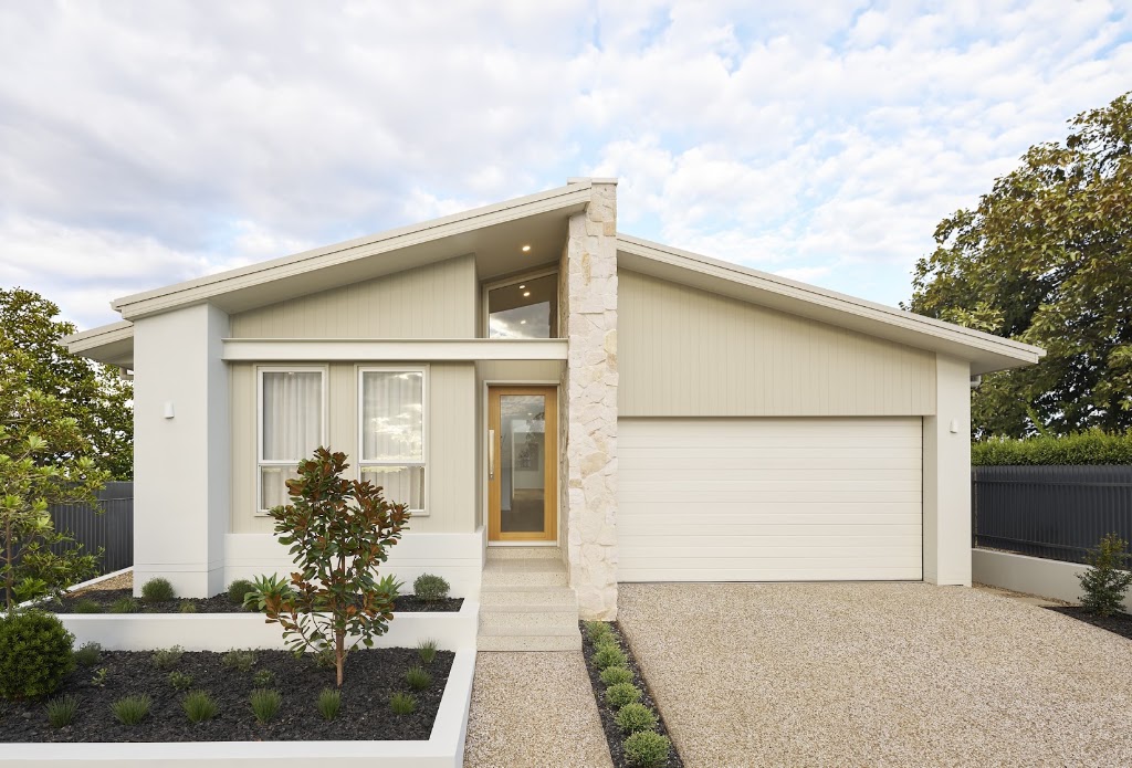 Masterton Homes - Figtree Hill Stockland | 16 Bunyip Ave, Gilead NSW 2560, Australia | Phone: 1300 446 637