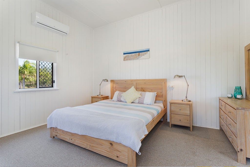 The Beach House Emu Park | lodging | 48 Archer St, Emu Park QLD 4710, Australia | 0408536289 OR +61 408 536 289