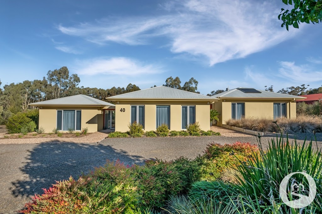 Mark OShea Realty | 9 Bronwyn Ct, Spring Gully VIC 3550, Australia | Phone: 0437 745 726