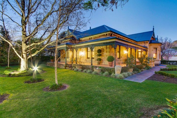 Belle Property Wahroonga | 66 Coonanbarra Rd, Wahroonga NSW 2076, Australia | Phone: (02) 9487 1035