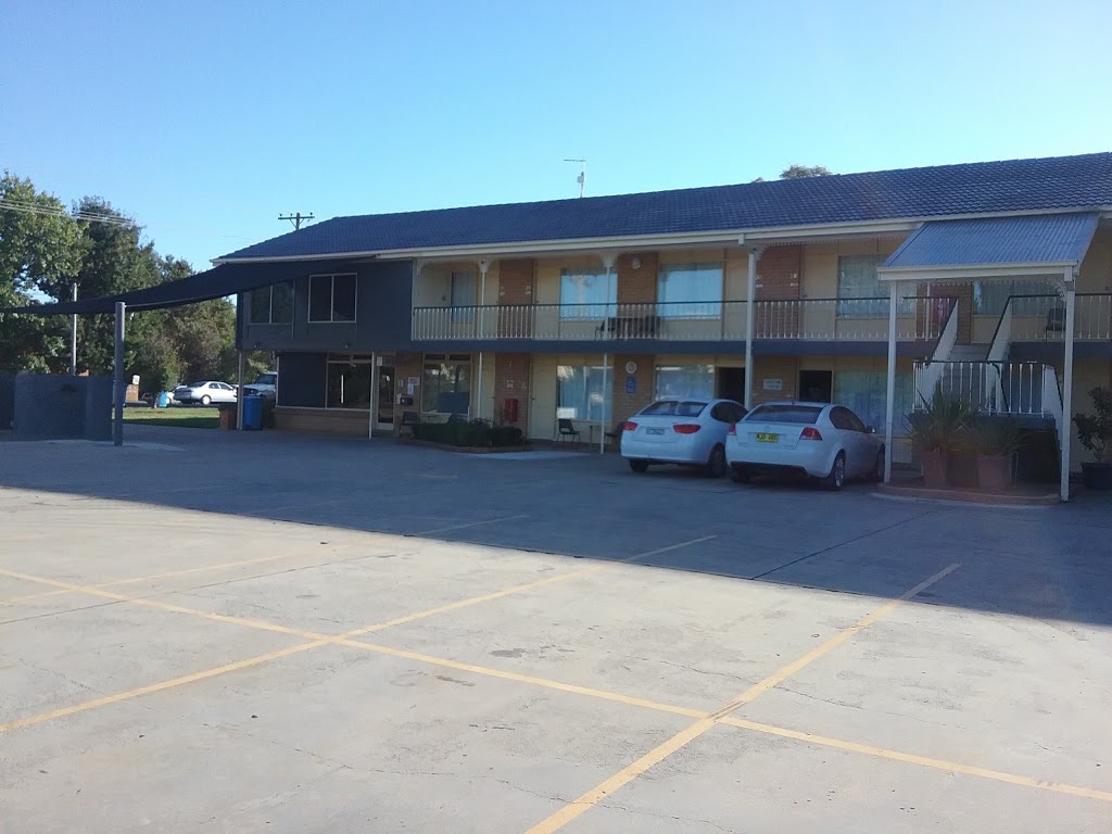 Leagues Motel | 1 Macquoid St, E Queanbeyan NSW 2620, Australia | Phone: (02) 6297 1355
