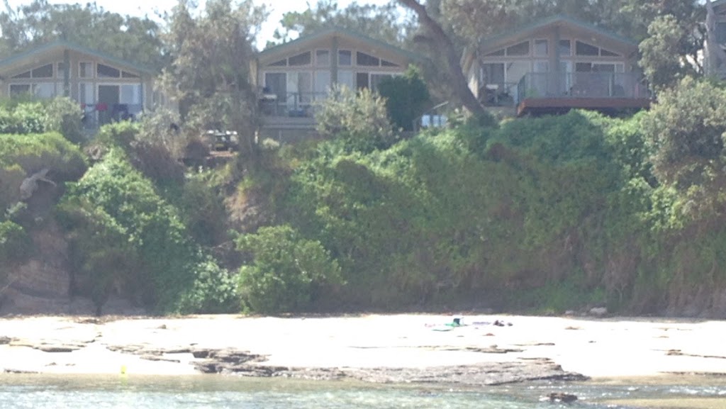 Berrara Beach Holiday Chalets | lodging | 31 Berrara Rd, Berrara NSW 2540, Australia | 0244412176 OR +61 2 4441 2176