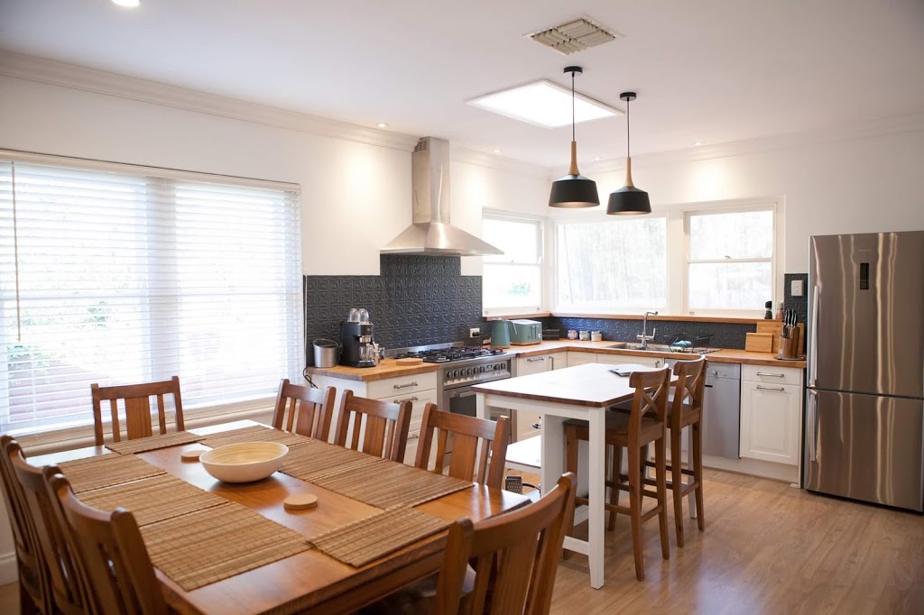 Allambee House Hahndorf | 1 Windsor Ave, Hahndorf SA 5245, Australia | Phone: 0403 310 192