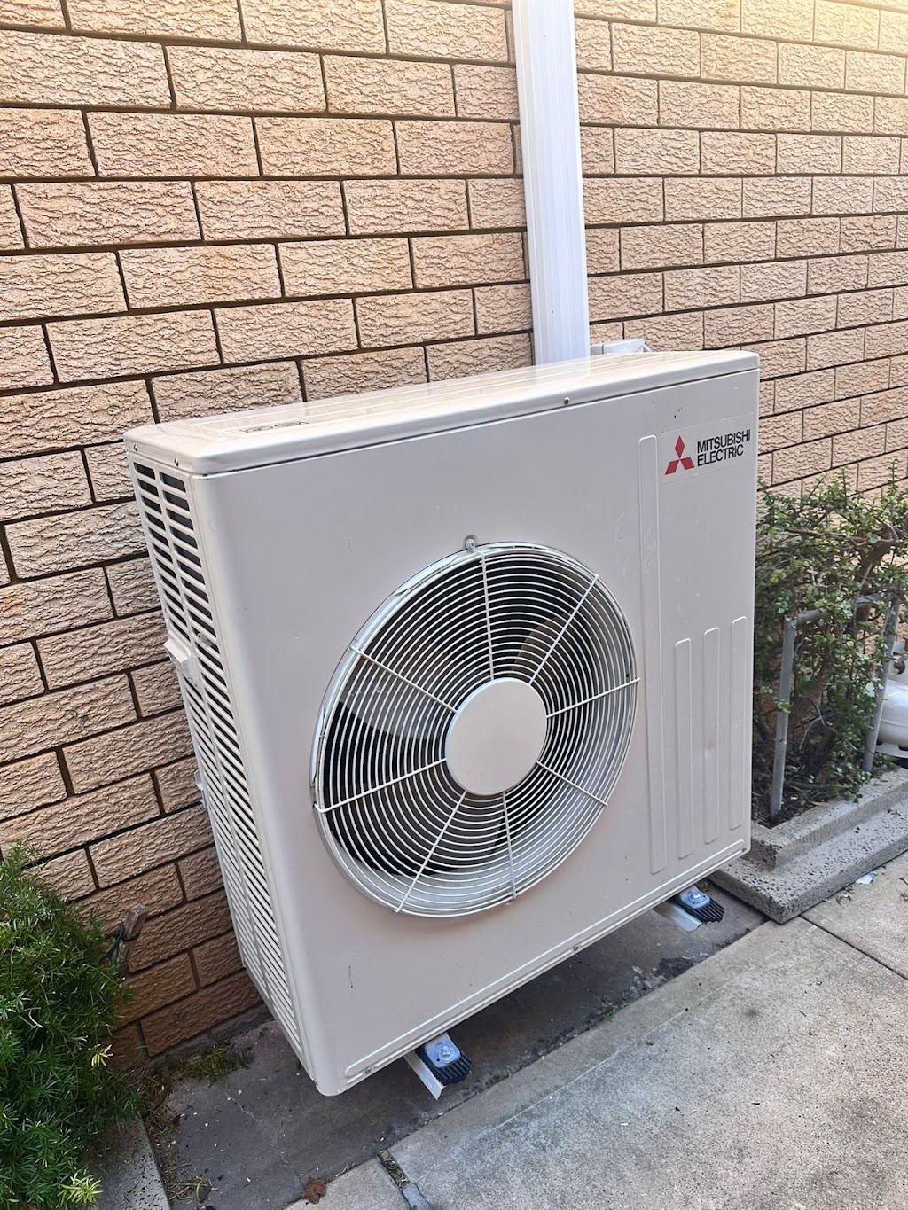 Airchillers | Mackillop Cres, St Helens Park NSW 2560, Australia | Phone: 0450 391 491