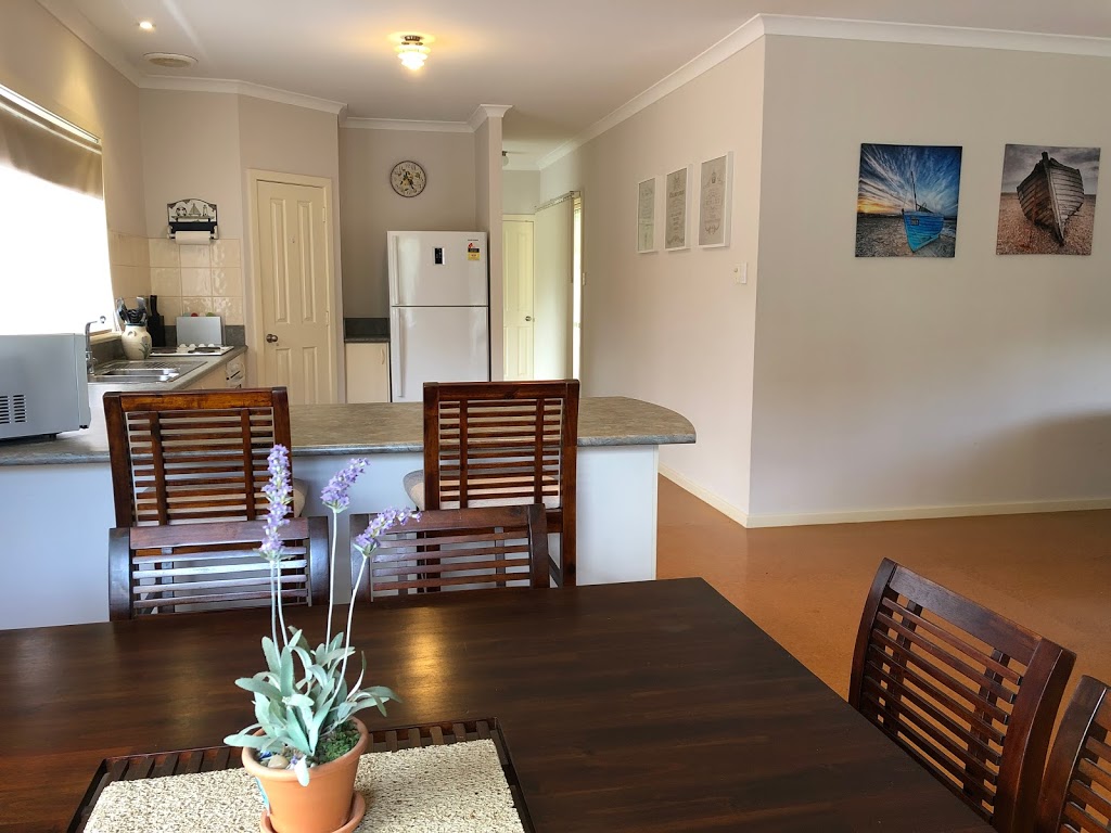 Hideaway Lodge at Aldemor Holiday Services | 3 Hide-a-Way Vale, Preston Beach WA 6215, Australia | Phone: 0412 800 985