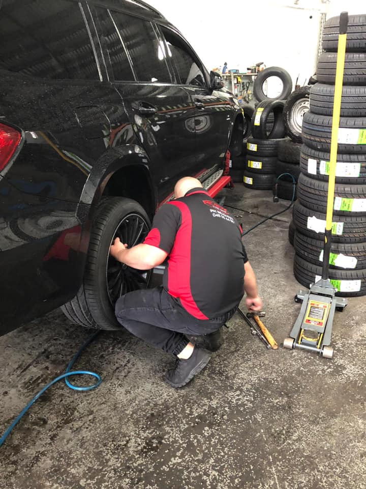 PIT STOP TYRE SHOP GREENACRE | 20 Norfolk Rd, Greenacre NSW 2190, Australia | Phone: (02) 9642 1923