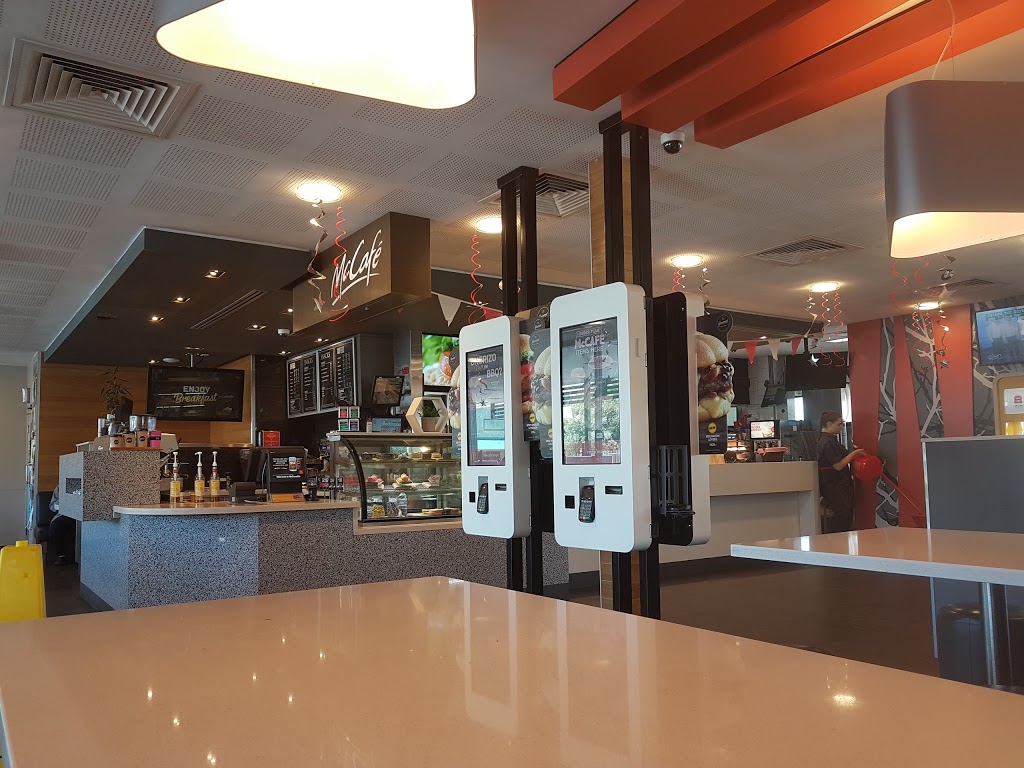 McDonalds St Marys South | cafe | Cnr Mamre Road &, Hall St, St Marys NSW 2760, Australia | 0296237565 OR +61 2 9623 7565