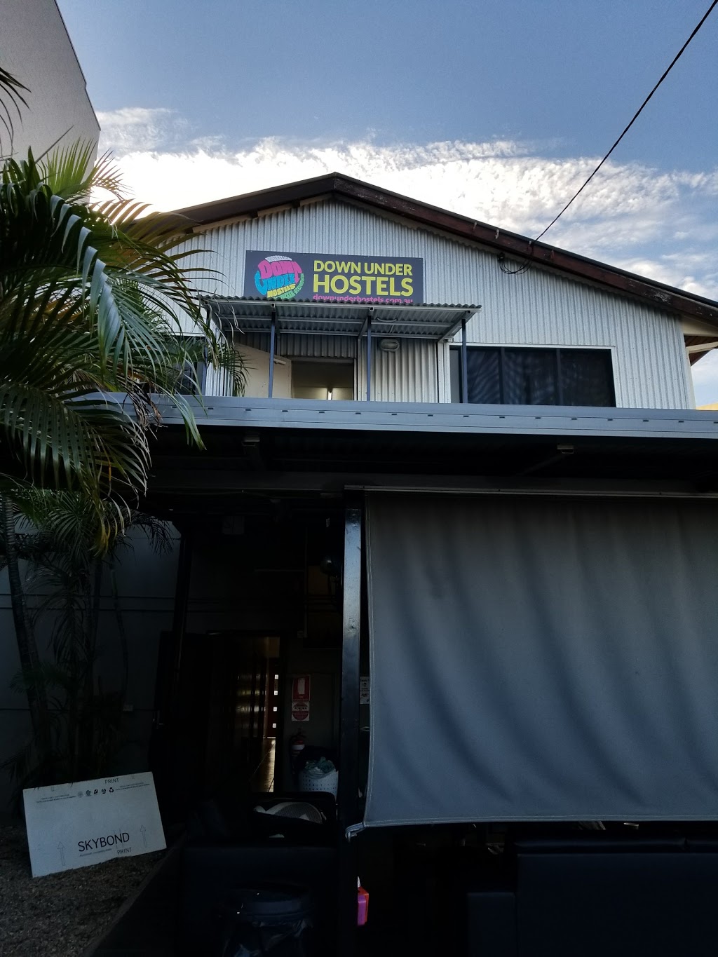 Down Under Hostels | lodging | 4 Harriet Pl, Darwin City NT 0800, Australia | 0889011040 OR +61 8 8901 1040