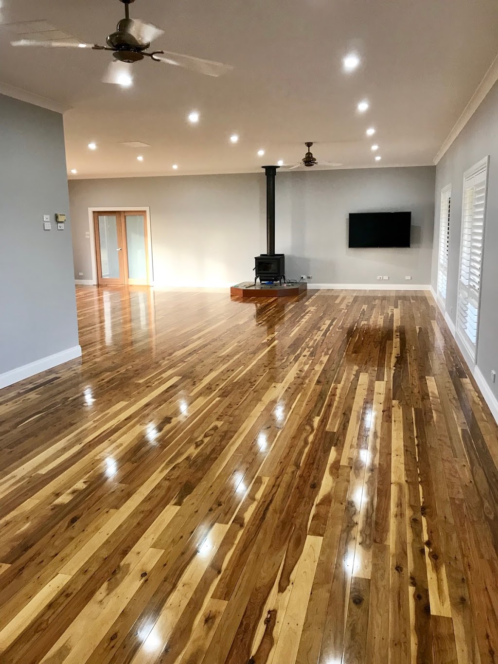 Local Floorsanding | 6 Mandalay Dr, Griffith NSW 2680, Australia | Phone: 0438 802 250