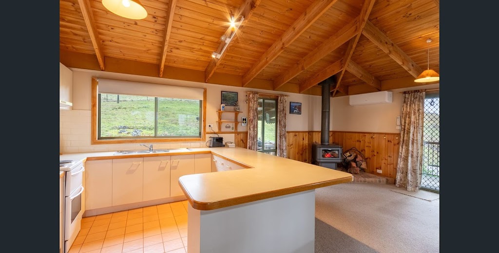 Skylight Ridge Bonnie Doon | 19 Hutchinsons Rd, Bonnie Doon VIC 3720, Australia | Phone: 0415 700 292 Skylight Ridge Bonnie Doon | 19 Hutchinsons Rd, Bonnie Doon VIC 3720, Australia | Phone: 0415 700 292