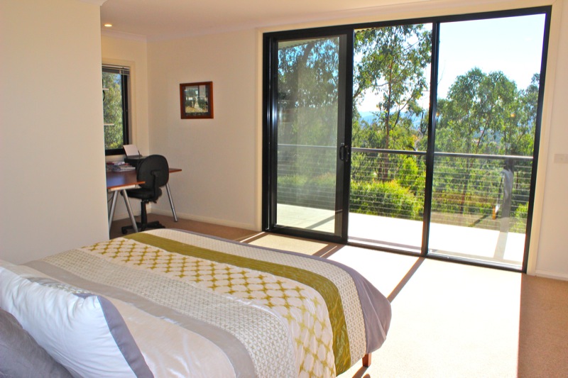 Gumtree Villa | lodging | 1 Hargreaves Rd, Bright VIC 3741, Australia | 0357592555 OR +61 3 5759 2555