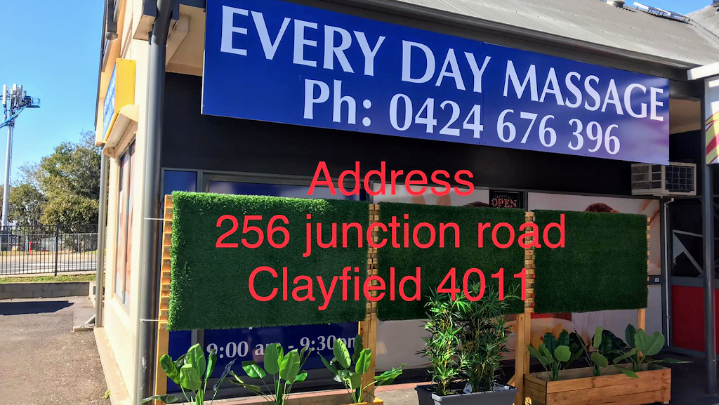 A flowers Massage | 256 Junction Rd, Clayfield QLD 4011, Australia | Phone: 0424 676 396