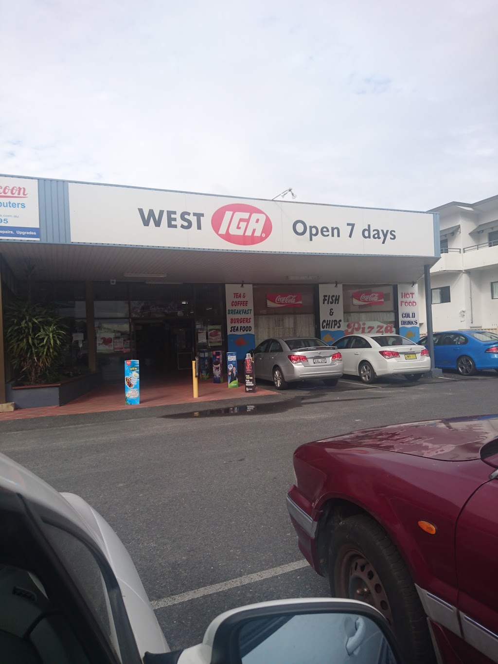 South West Rocks IGA Xpress | store | 102 Gregory St, South West Rocks NSW 2431, Australia | 0265666263 OR +61 2 6566 6263