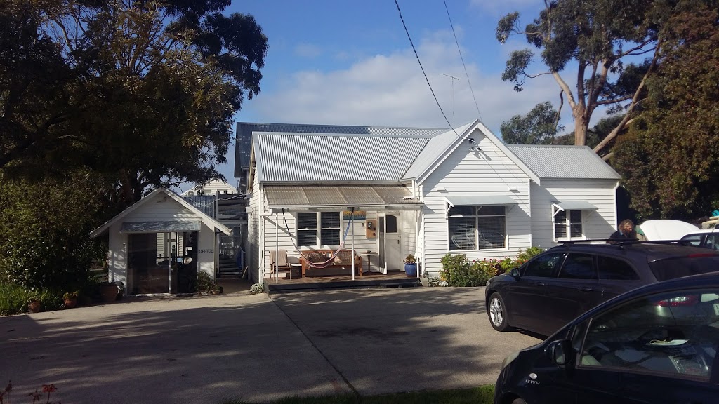 Surfside Backpacker | lodging | 7 Gambier St, Apollo Bay VIC 3233, Australia | 0352377263 OR +61 3 5237 7263