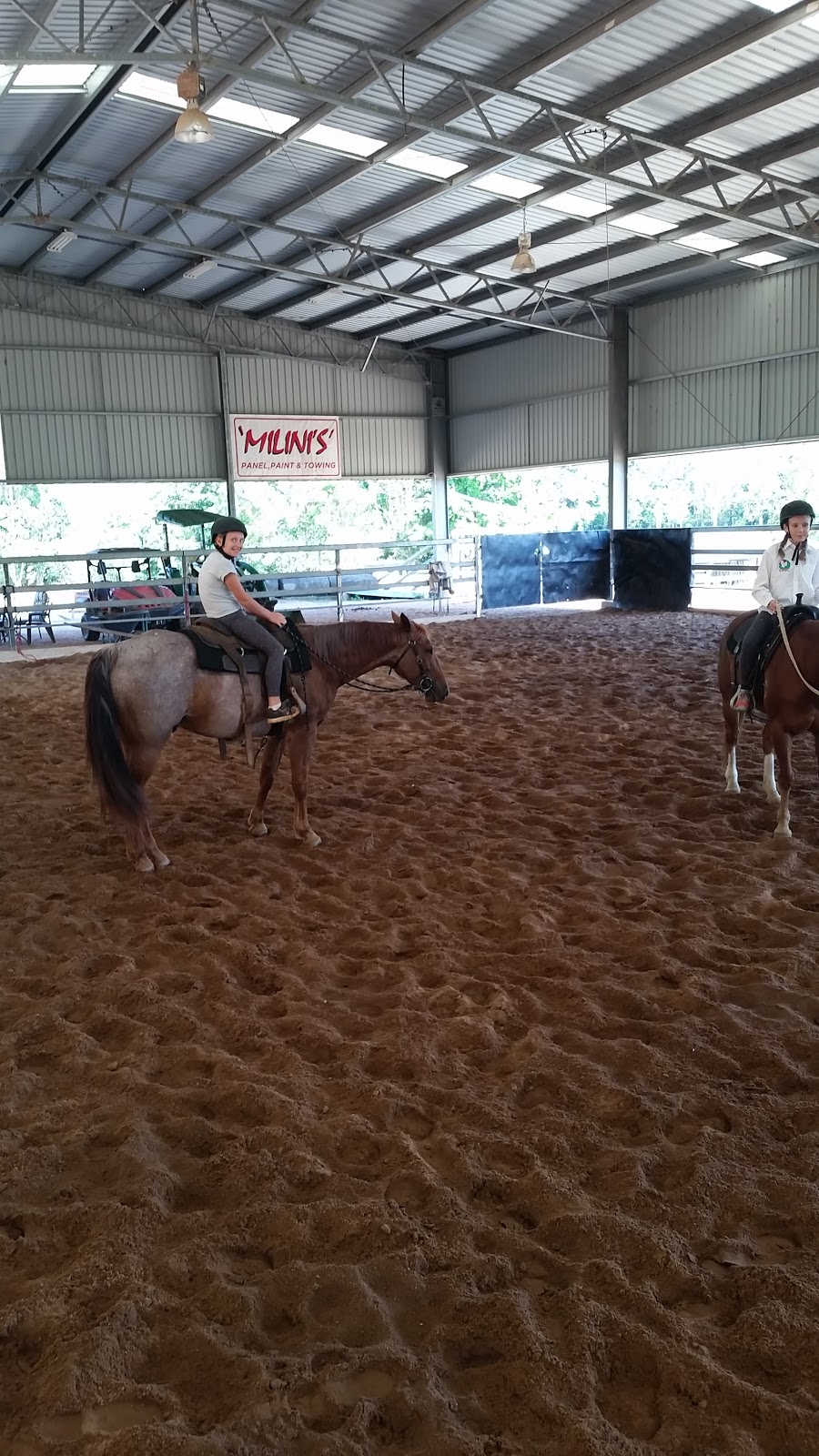 Reinsdown Horse Riding |  | 75 Aerodrome Rd, Tully QLD 4854, Australia | 0436375989 OR +61 436 375 989