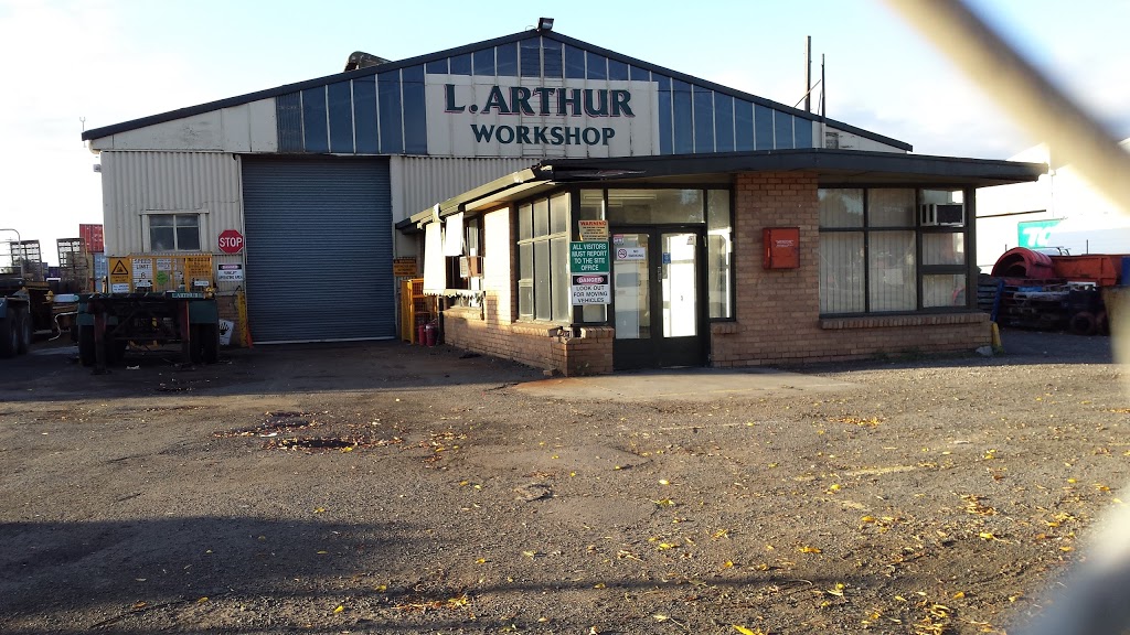 L.Arthur | moving company | 660 Footscray Rd, West Melbourne VIC 3003, Australia | 0383712600 OR +61 3 8371 2600