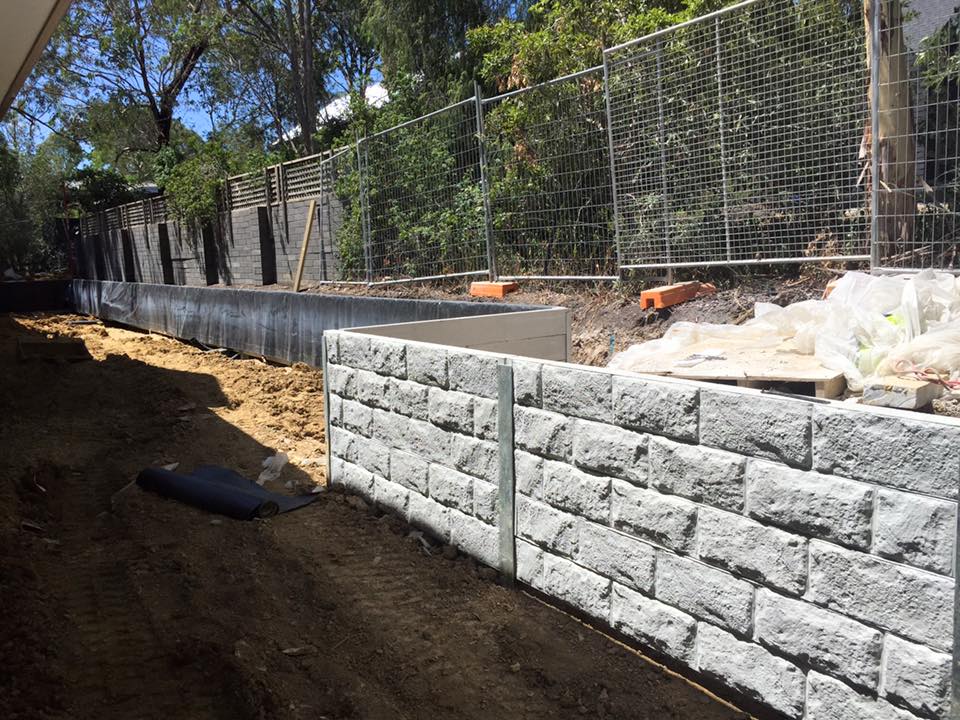 Retaining Wall Group | general contractor | 2/66 Peet St, Pakenham VIC 3810, Australia | 0359403600 OR +61 3 5940 3600