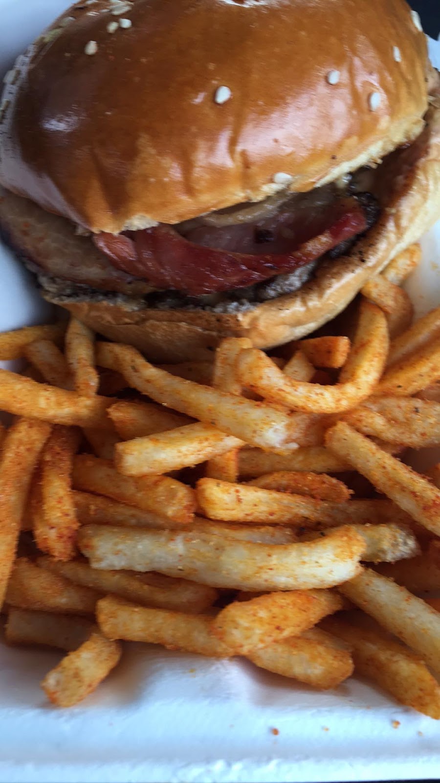 Sneaky Burger | restaurant | 130 Kinghorne St, Nowra NSW 2541, Australia