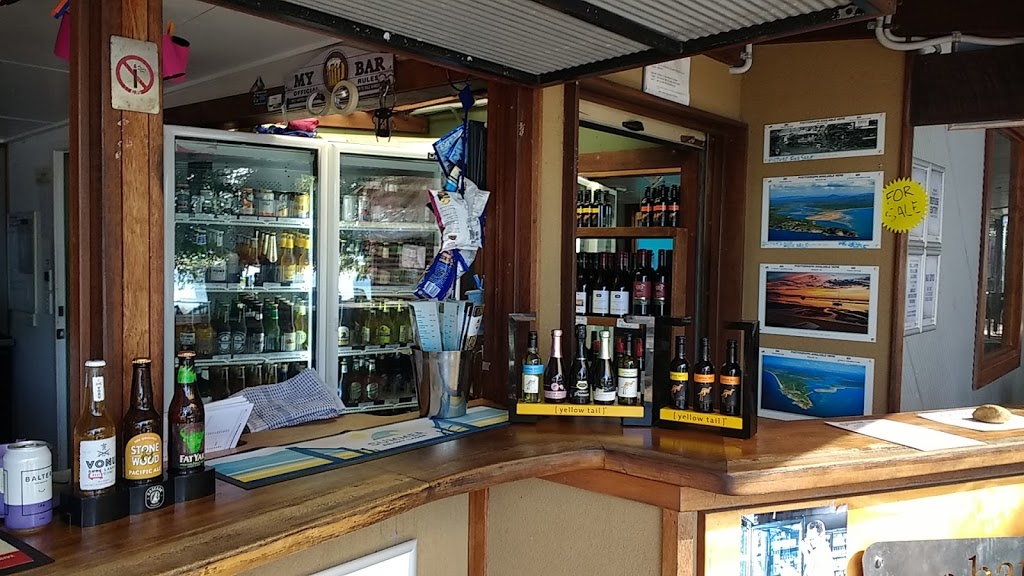 1770 Beach Hotel | restaurant | 576 Captain Cook Dr, Seventeen QLD 4677, Australia | 0749747446 OR +61 7 4974 7446