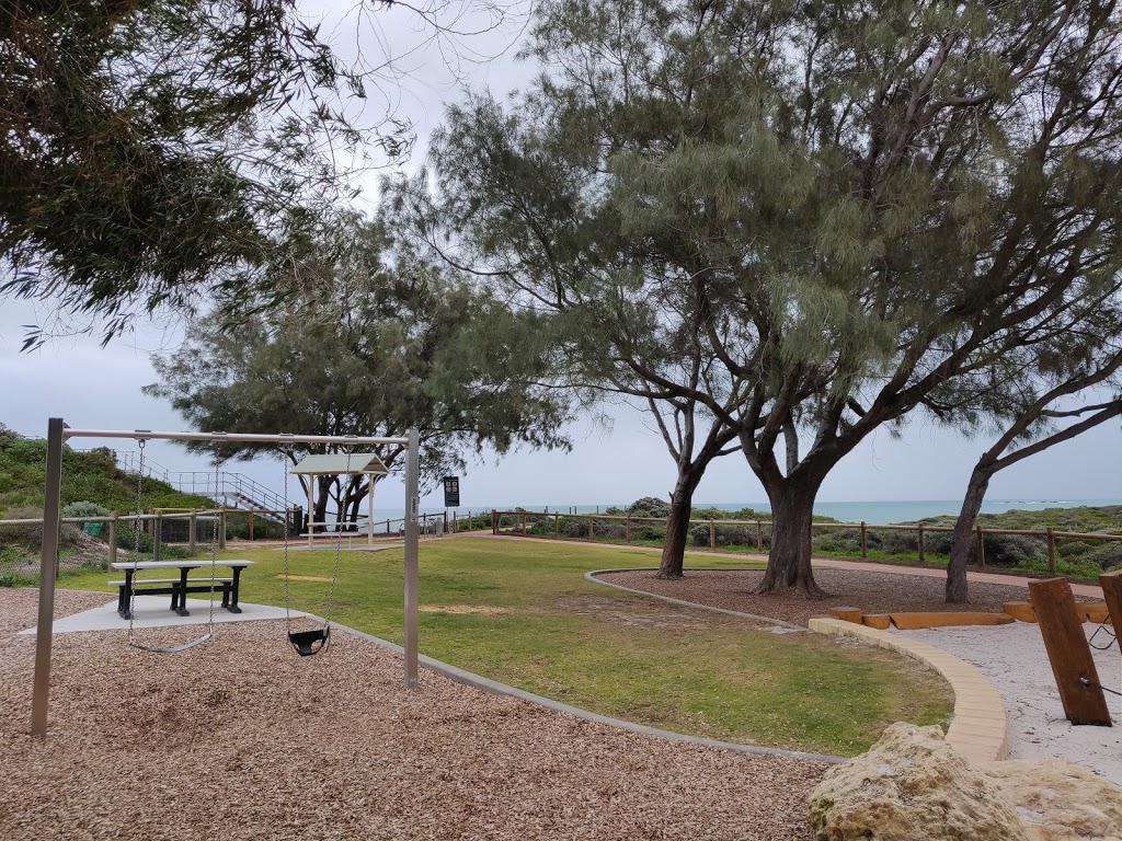 Iluka Foreshore Park | park | Burns Beach Road, Burns Beach Rd, Iluka WA 6028, Australia | 0894004268 OR +61 8 9400 4268