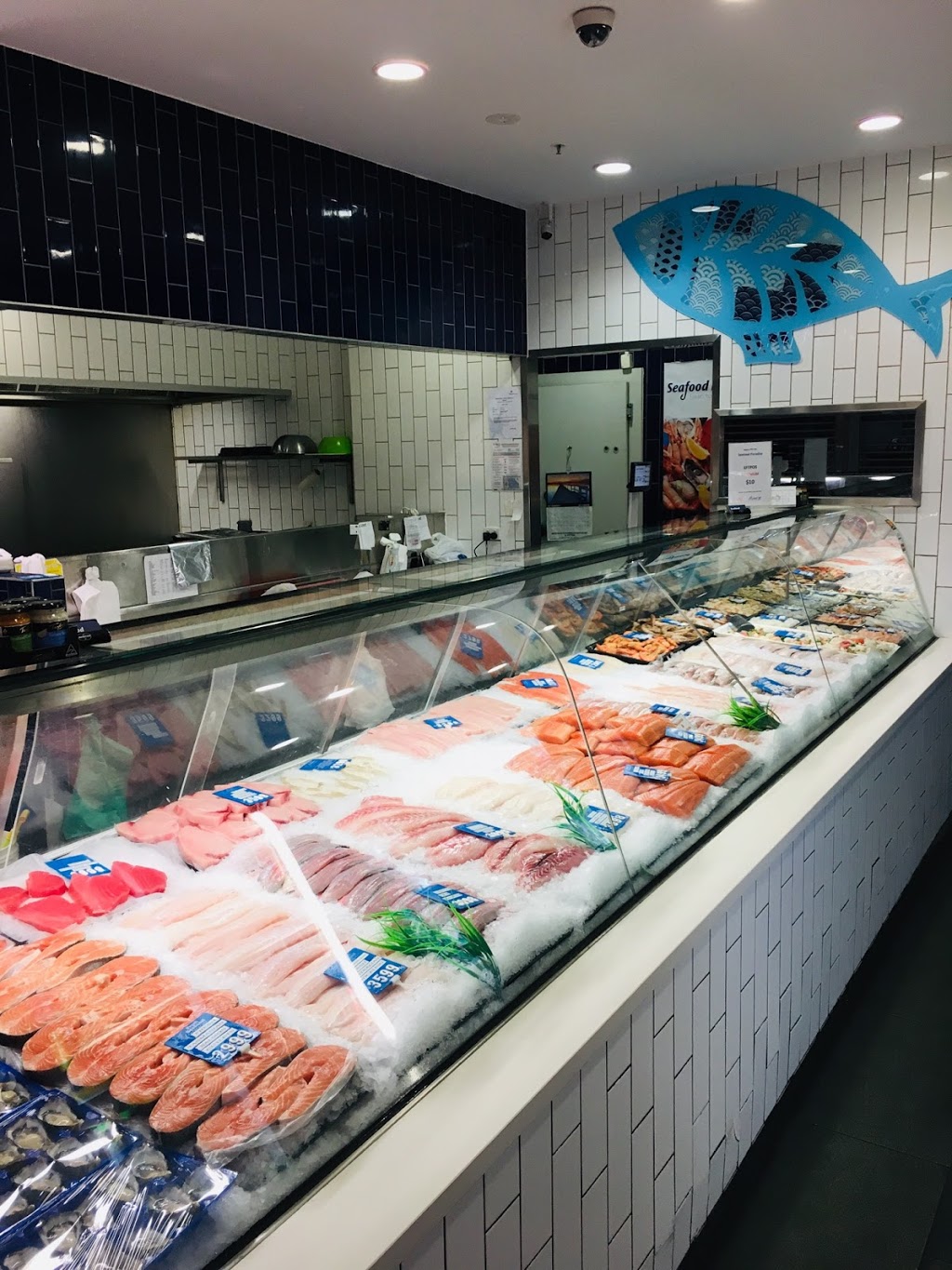 Seafood Paradise | store | Barkly Square, 90-106 Sydney Rd, Brunswick VIC 3056, Australia | 0393882919 OR +61 3 9388 2919