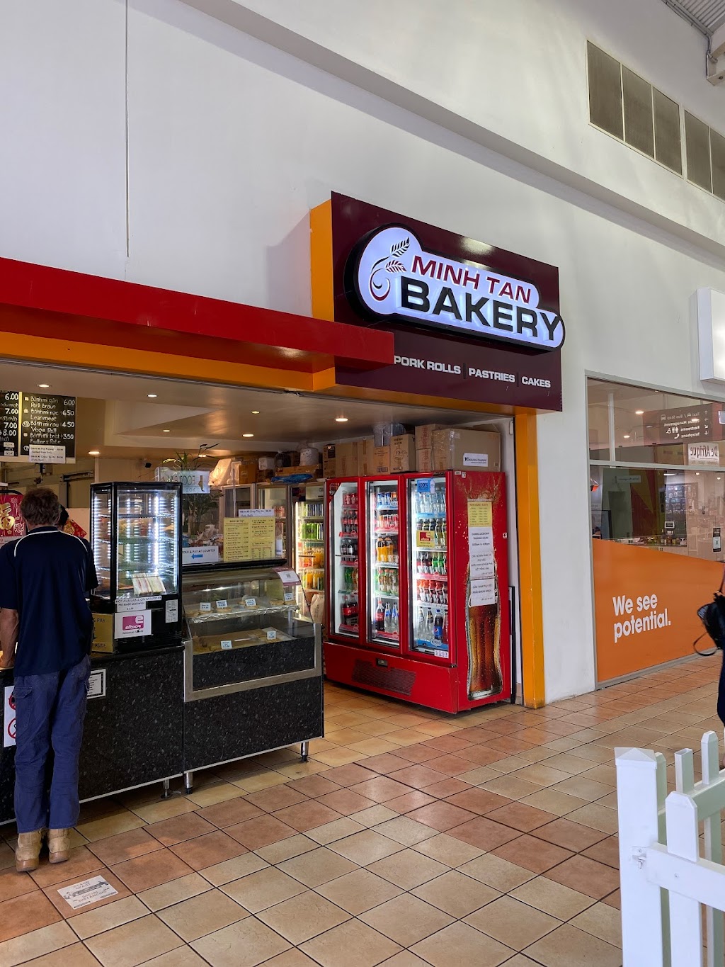 Minh Tan Bakery | bakery | Shop 43, Inala Plaza, 156 Inala Ave, Inala QLD 4077, Australia | 0733721000 OR +61 7 3372 1000