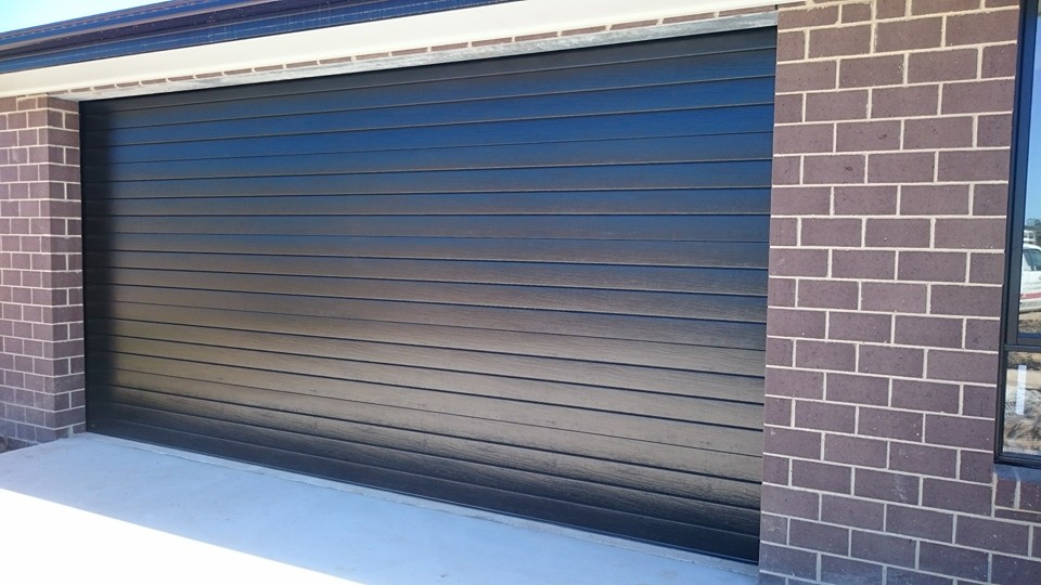 Bairnsdale & District Garage Doors | 7 Collins St, Bairnsdale VIC 3875, Australia | Phone: 0412 516 433