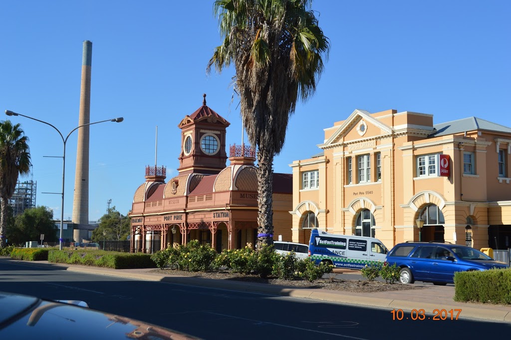 International Hotel-Motel | 40 Ellen St, Port Pirie SA 5540, Australia | Phone: (08) 8632 2422