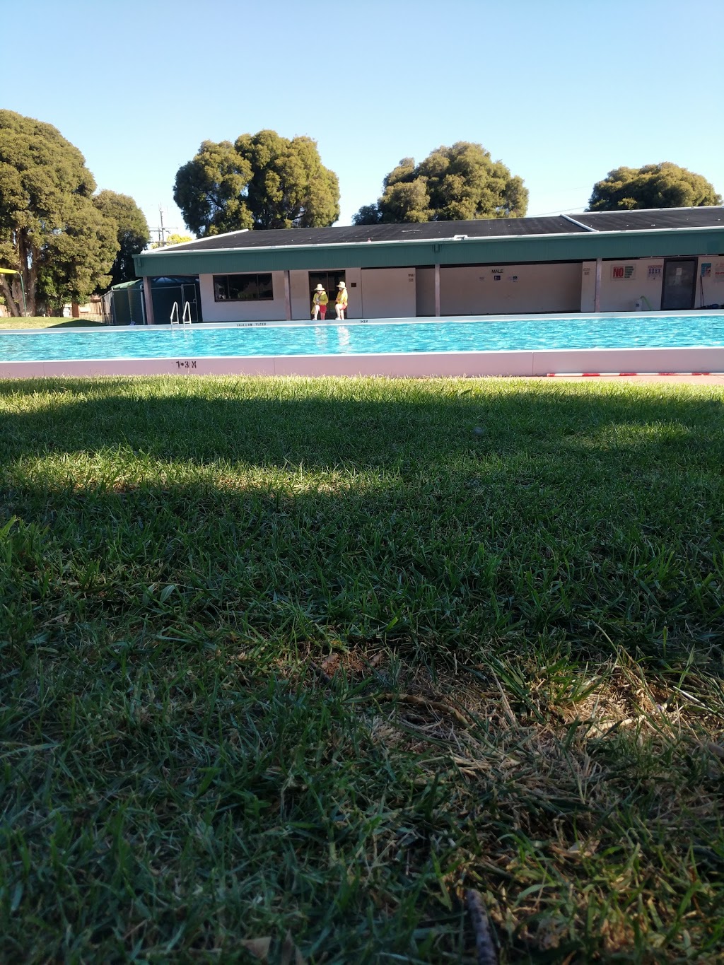 Cobram Outdoor Pool |  | Punt Rd, Cobram VIC 3644, Australia | 0358722196 OR +61 3 5872 2196