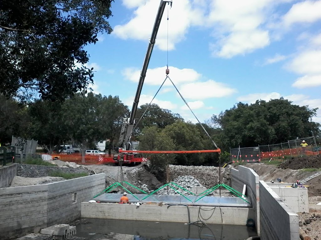 Davos Crane Hire | 30 Palings Ct, Nerang QLD 4211, Australia | Phone: 0413 055 440