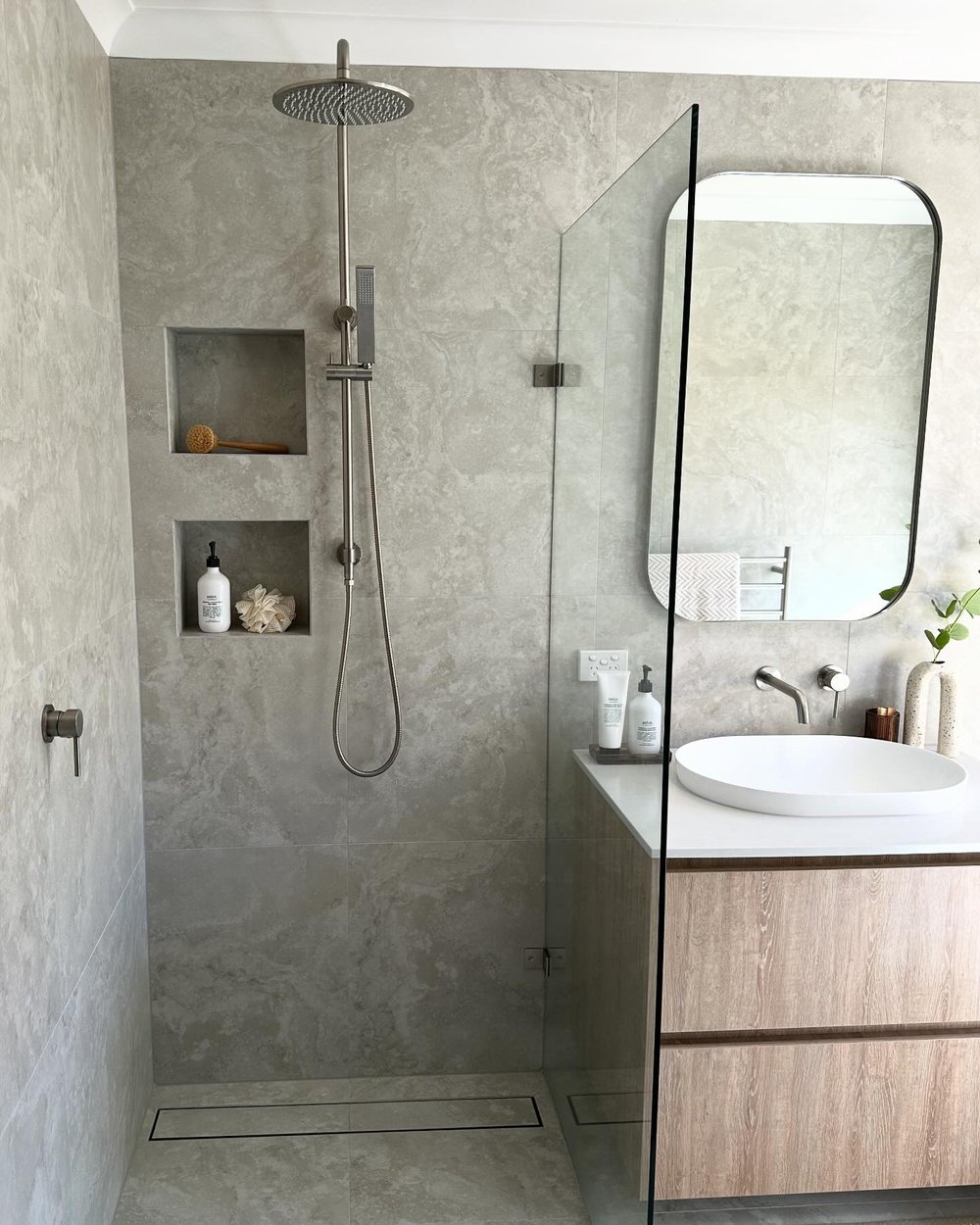 Integrity One Tiling | Sleepy Hollow Rd, Sleepy Hollow NSW 2483, Australia | Phone: 0448 021 757