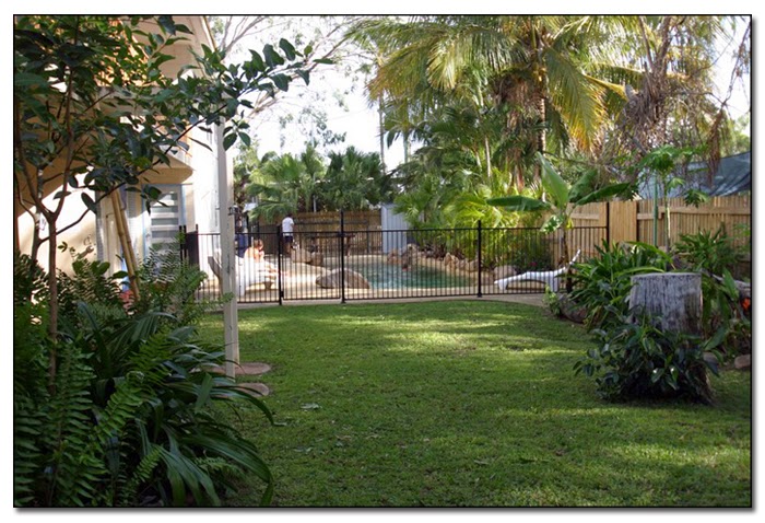 CStay Holiday Accommodation on Magnetic Island | lodging | 32 Picnic St, Picnic Bay QLD 4819, Australia | 0747581616 OR +61 7 4758 1616