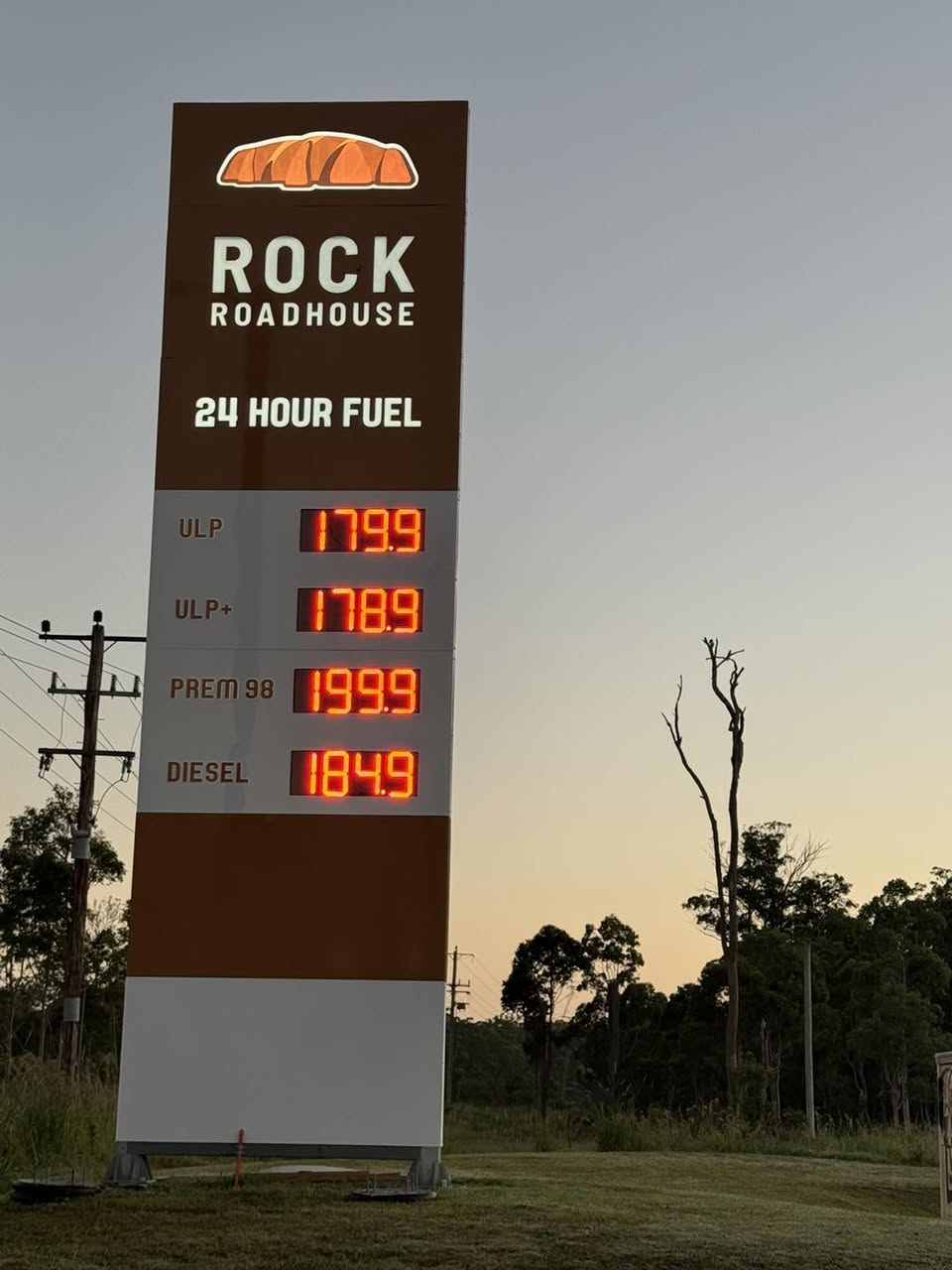 The Rock Roadhouse | 652 Gooreengi Rd, North Arm Cove NSW 2324, Australia | Phone: 0477 949 002