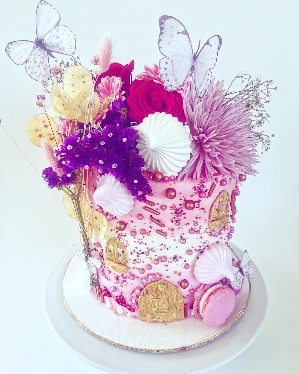Lovely Cakes By Denise | bakery | 388 Adelaide Park Rd, Adelaide Park QLD 4703, Australia | 0429229990 OR +61 429 229 990