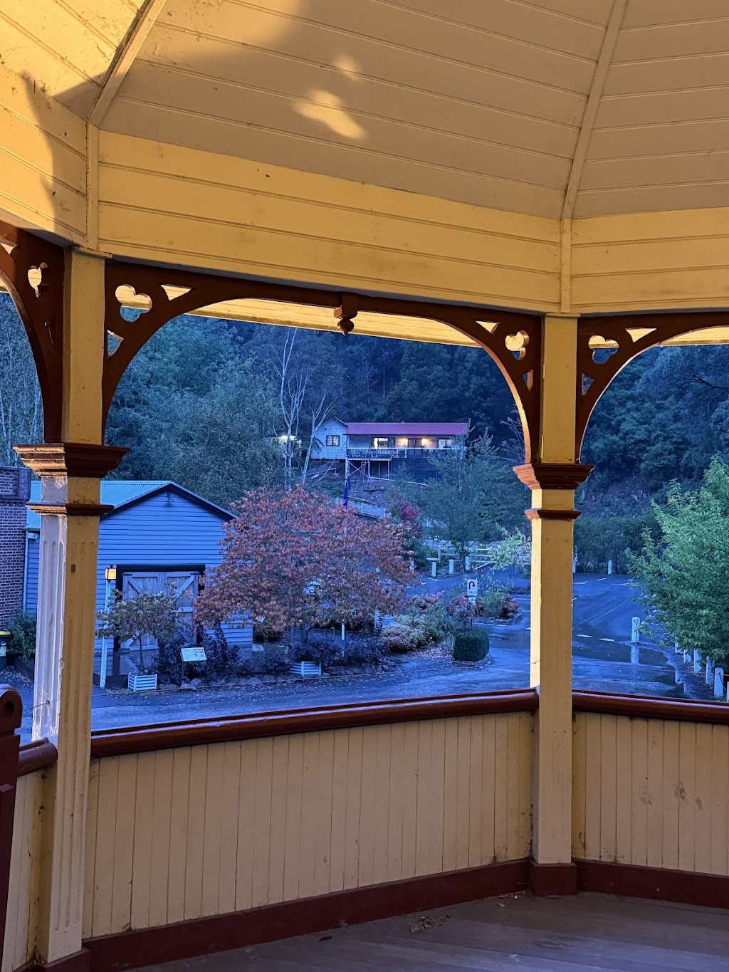 Lee Manor | 2 Right Hand Branch Rd, Walhalla VIC 3825, Australia | Phone: 0484 742 646